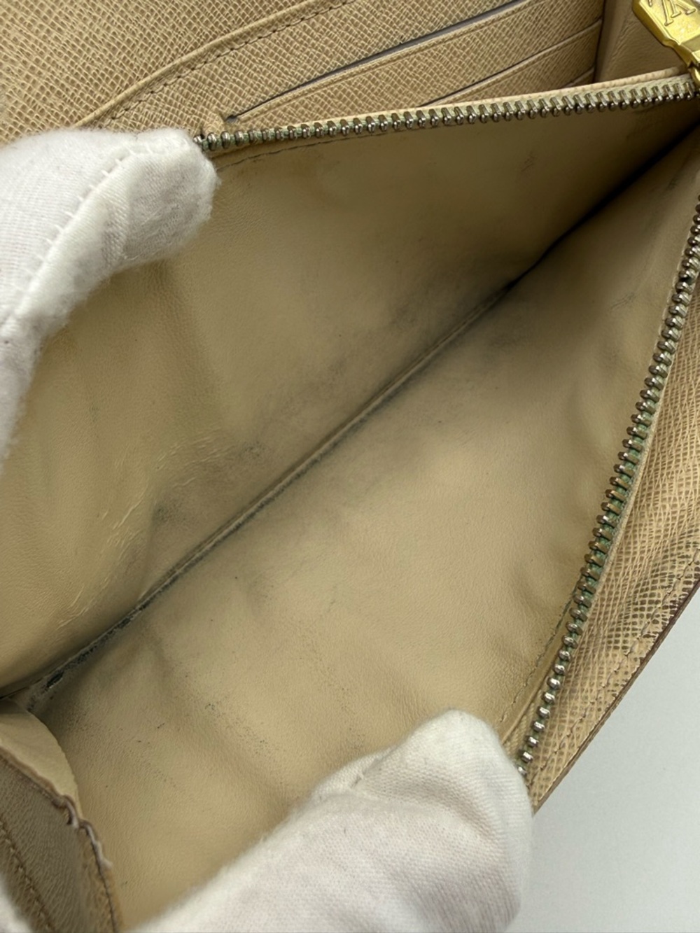 Louis Vuitton Damier Azur Sarah Long Wallet - Picture 13 of 15